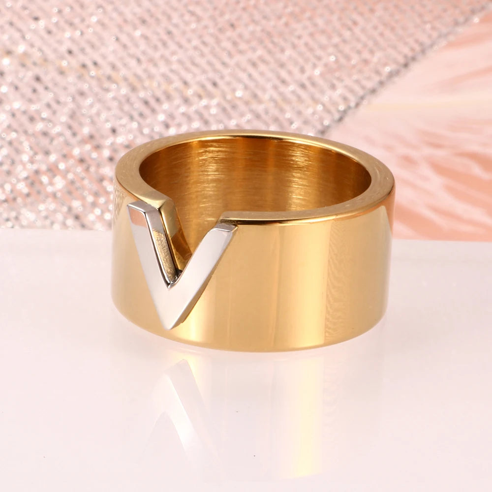 Fashion V Shape Stainless Steel Rings Female Male Lover Wedding Bridal Ring Silver Color Gold Plating Finger Rings for Women